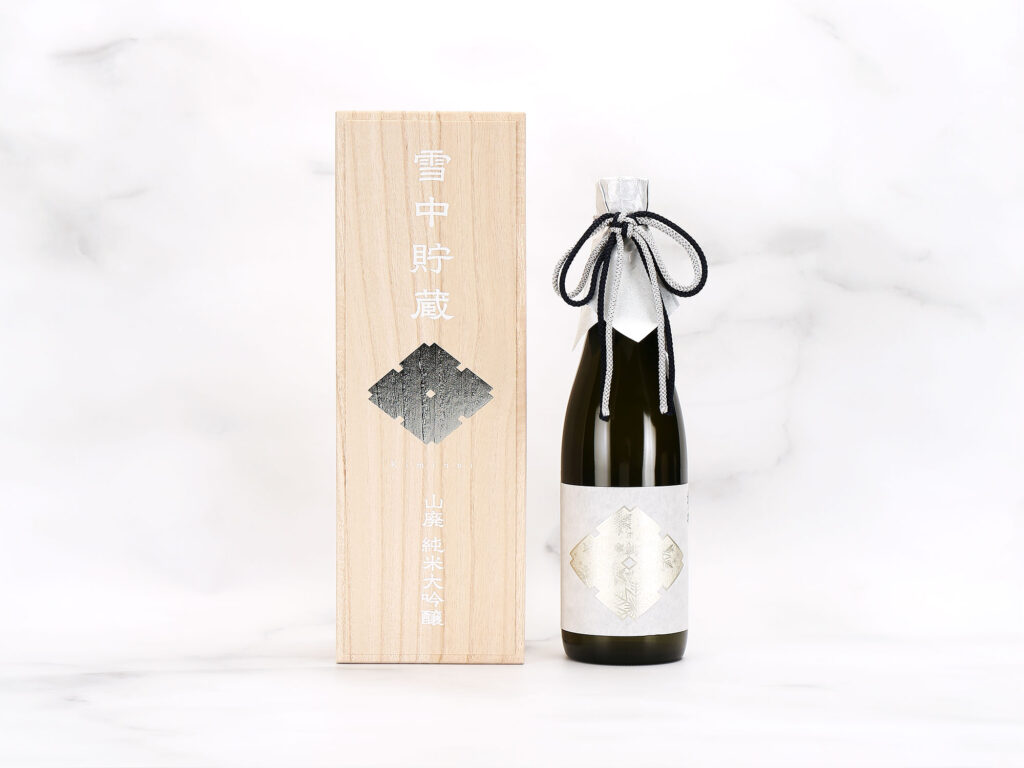 日本酒和紙ラベルと木箱　箔押し入り 雪中貯蔵酒